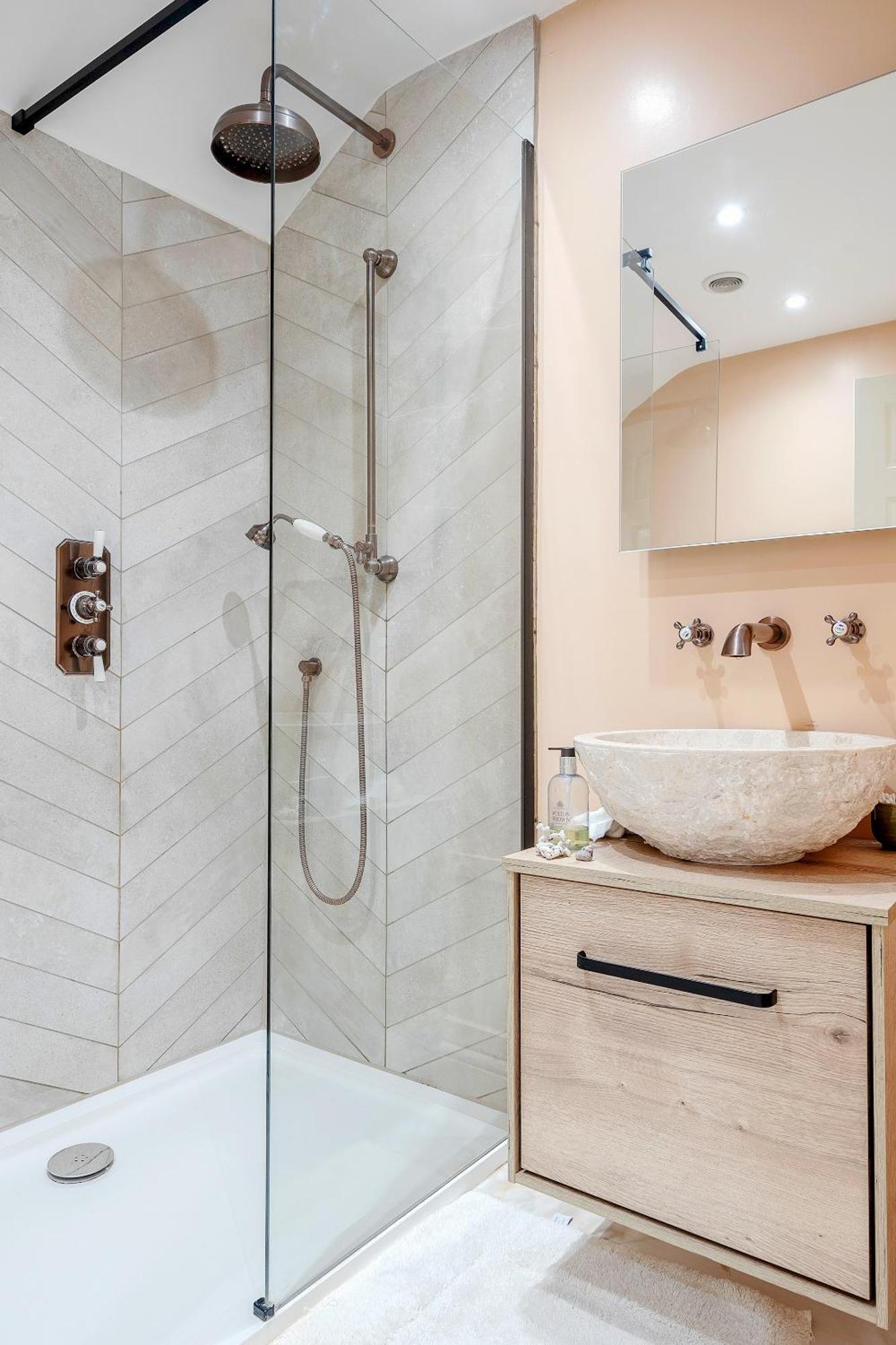 Fabulous Oasis For Unique Experience In Clapham * London