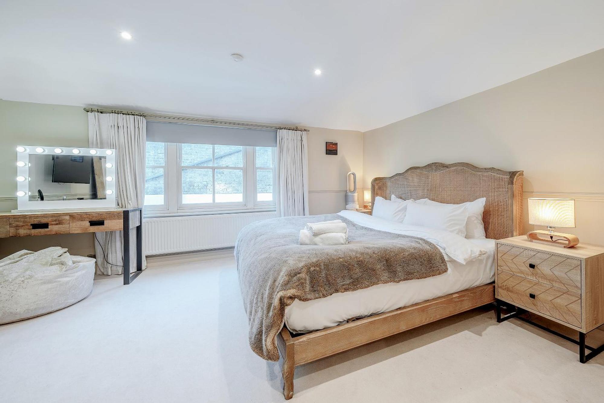 Fabulous Oasis For Unique Experience In Clapham Holiday home London
