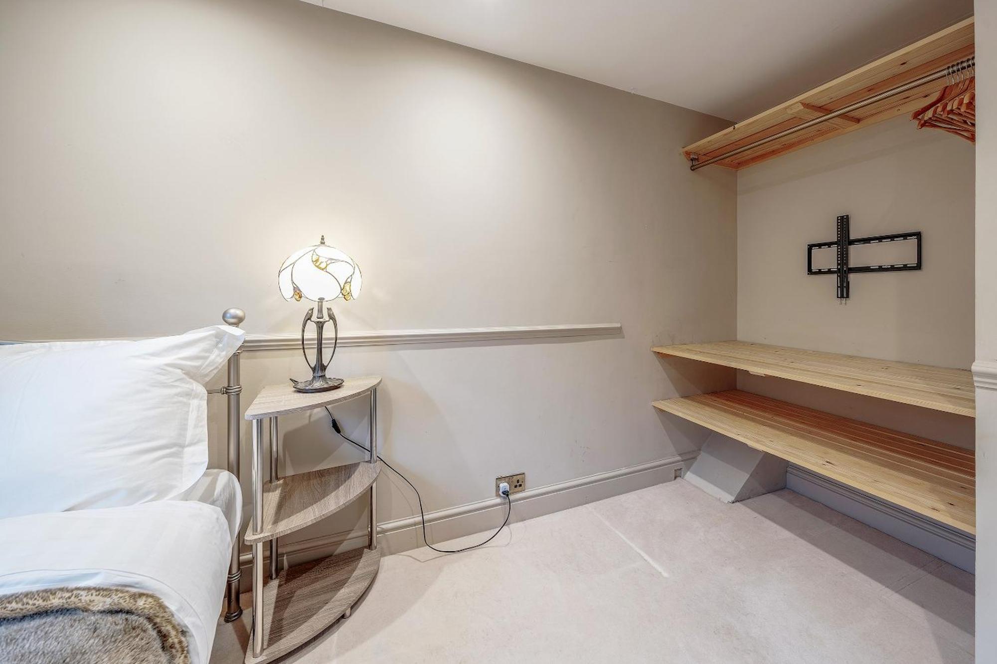 Fabulous Oasis For Unique Experience In Clapham Holiday home London